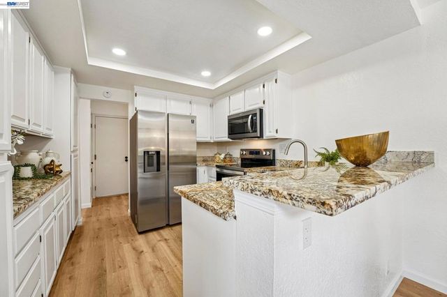 1657 Holly Cir, Pleasanton, CA 94566
