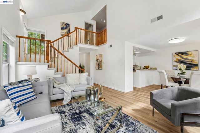 1657 Holly Cir, Pleasanton, CA 94566