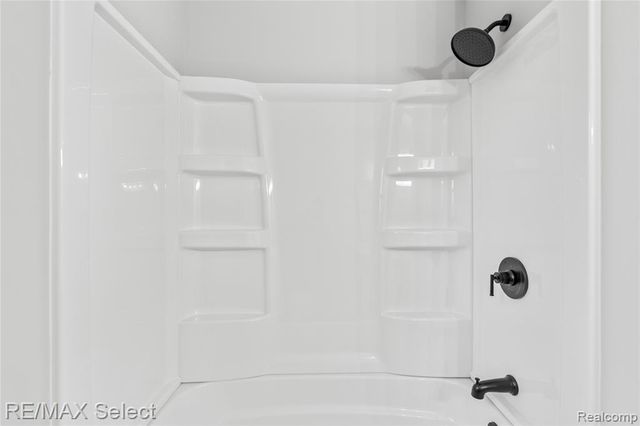 8455 Deer Field Drive, Davison, MI 48423