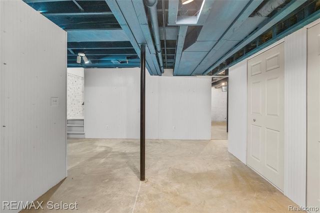 8455 Deer Field Drive, Davison, MI 48423