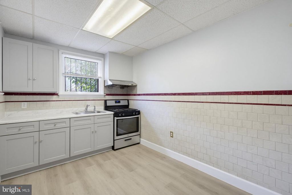 1926 E HAZZARD ST, PHILADELPHIA, PA 19125 — photo 5