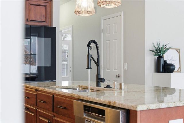 1359 Winchester Pass, Verona, WI 53593