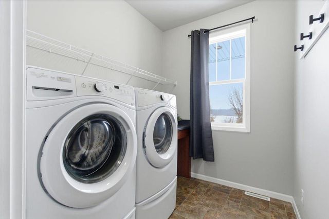 1359 Winchester Pass, Verona, WI 53593