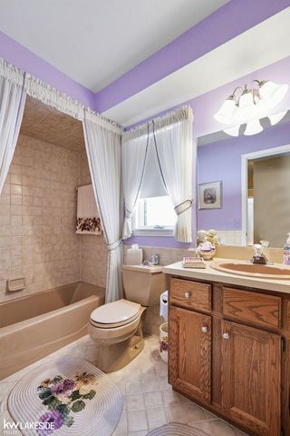 18774 Woods Drive, Clinton Twp, MI 48036