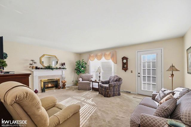 18774 Woods Drive, Clinton Twp, MI 48036