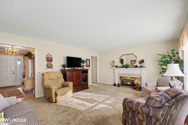 18774 Woods Drive, Clinton Twp, MI 48036