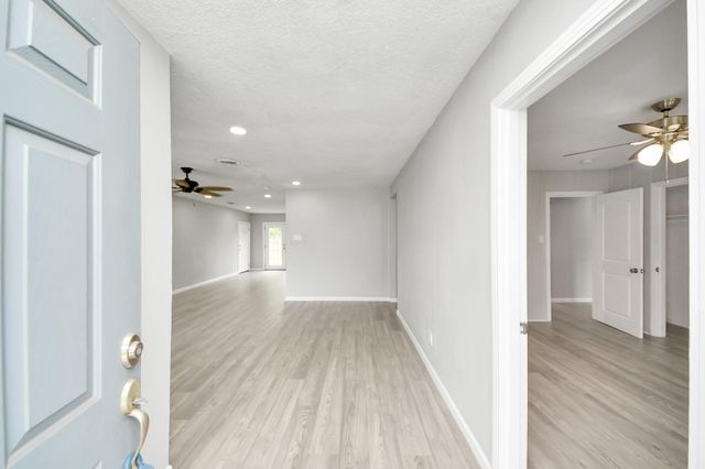 7906 Hammerly Boulevard, Houston, TX 77055