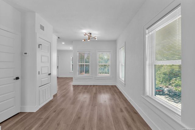 1505 W Woodlawn Ave Apt 1, San Antonio, TX 78201