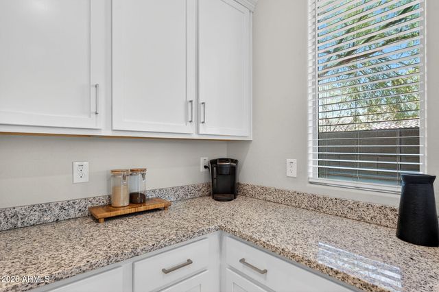 18387 W CLINTON Street, Surprise, AZ 85388