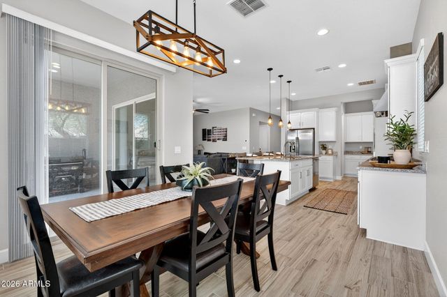 18387 W CLINTON Street, Surprise, AZ 85388