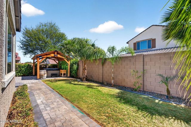 18387 W CLINTON Street, Surprise, AZ 85388