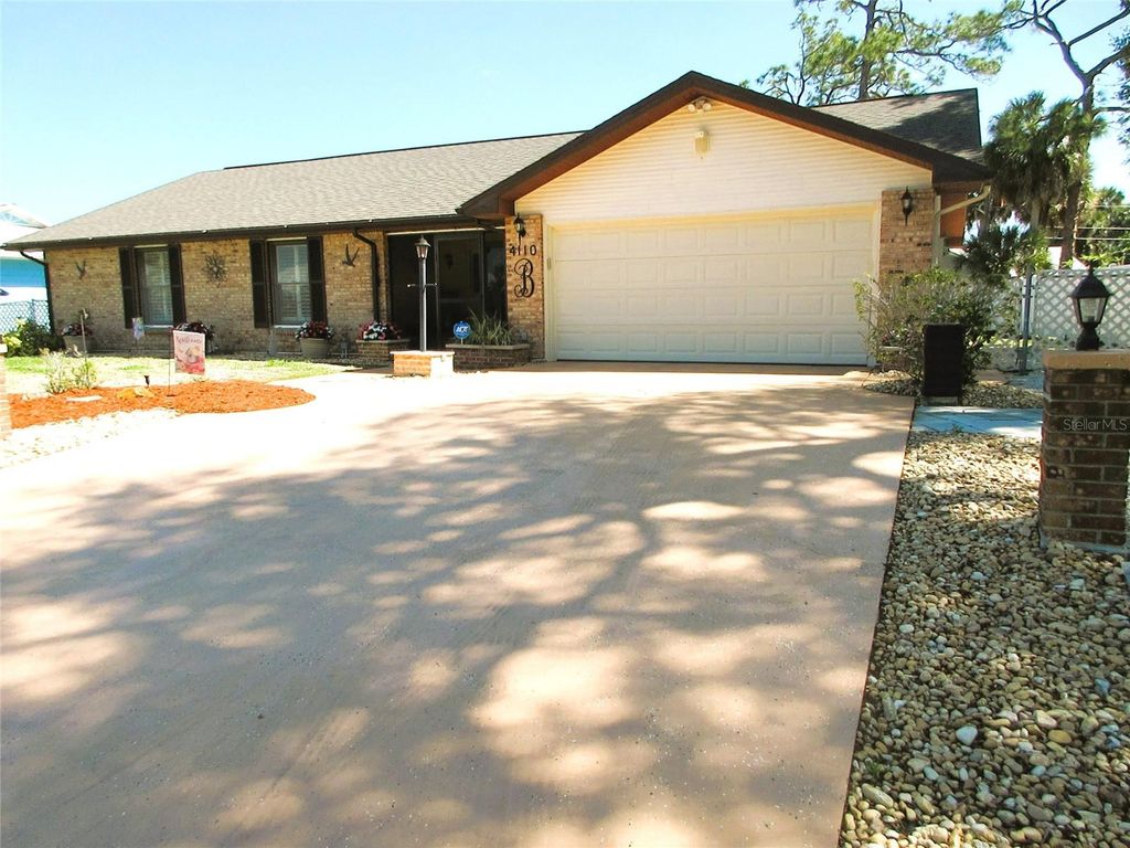 Image 2 of property listing at 4110 ALLURE LANE, North Port, FL 34287