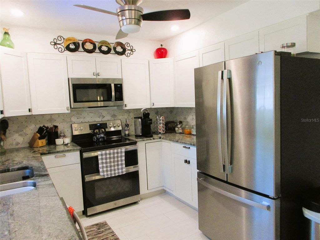 Image 21 of property listing at 4110 ALLURE LANE, North Port, FL 34287