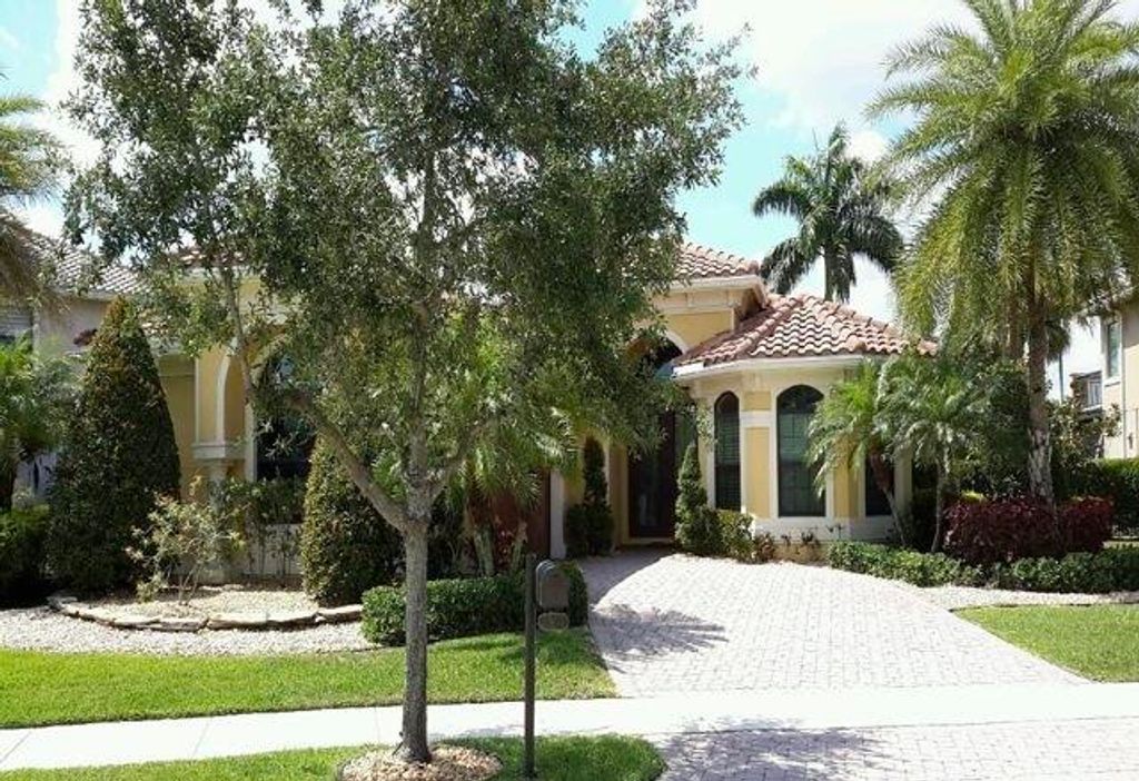 10272 Emerson Street, Parkland, FL 33076