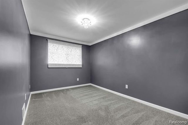 7518 Hazelton Street, Dearborn Heights, MI 48127