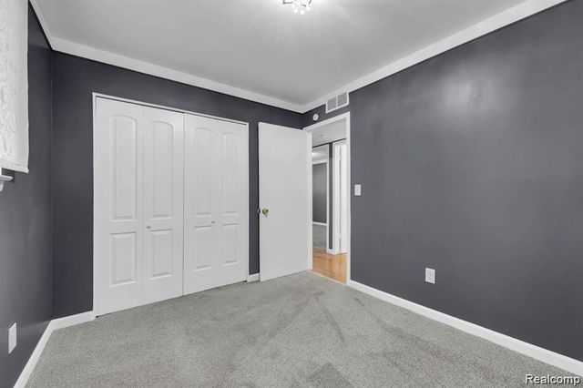 7518 Hazelton Street, Dearborn Heights, MI 48127