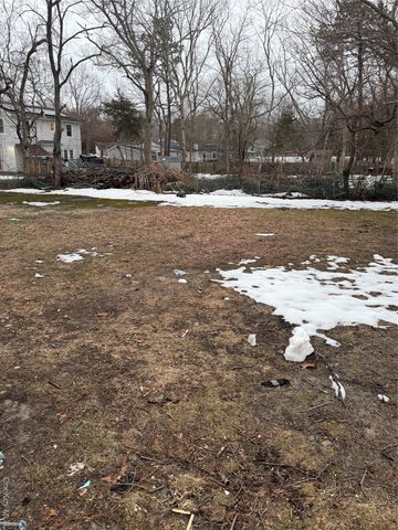 546 Granny Road, Medford, NY 11763