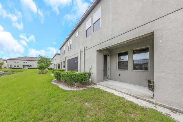 31604 BLUE PASSING LOOP, Wesley Chapel, FL 33545