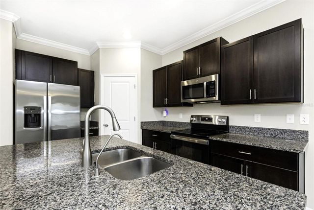 31604 BLUE PASSING LOOP, Wesley Chapel, FL 33545
