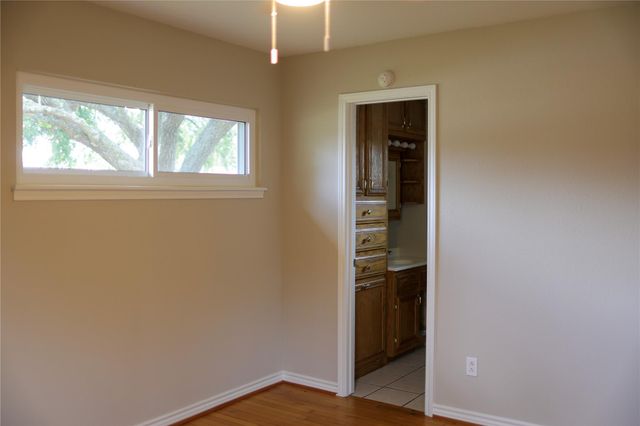 217 Carnation Street, Lake Jackson, TX 77566