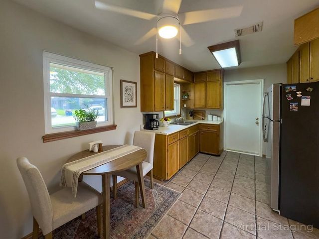 217 Carnation Street, Lake Jackson, TX 77566