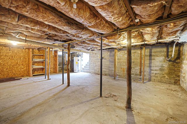 14 Tuttle Avenue, Eastport, NY 11941