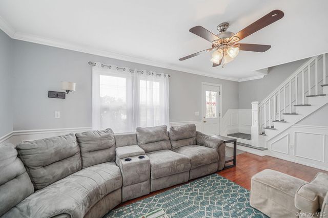 14 Tuttle Avenue, Eastport, NY 11941