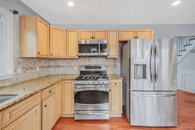 14 Tuttle Avenue, Eastport, NY 11941