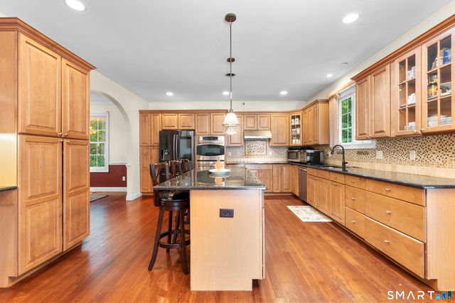 3 Butternut Ridge Road, Oxford, CT 06478