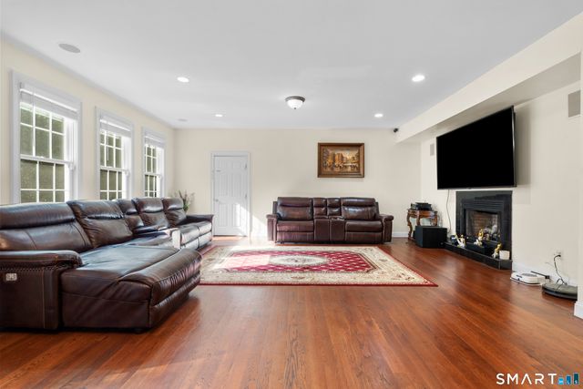 3 Butternut Ridge Road, Oxford, CT 06478
