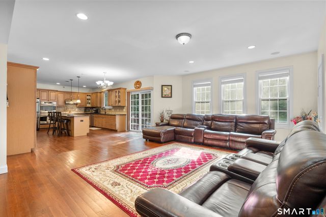 3 Butternut Ridge Road, Oxford, CT 06478