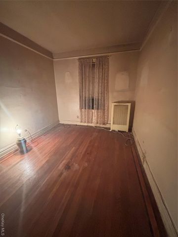 31-14 Crescent Street 7D, Astoria, NY 11106