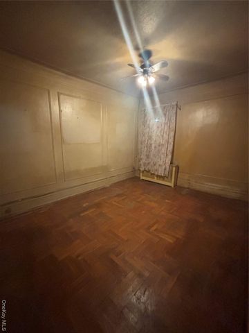 31-14 Crescent Street 7D, Astoria, NY 11106