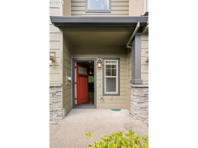 11279 Se FALCO St, Happy Valley, OR 97086