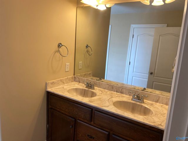 7502 Parktrace Lane, Owens Cross Roads, AL 35763