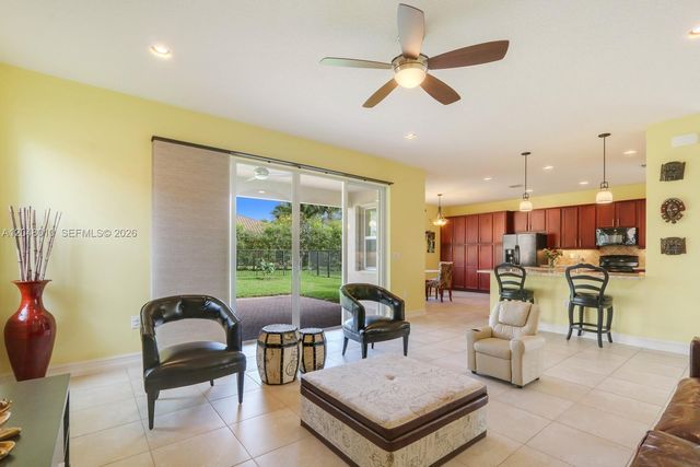 8185 Fiera Ridge Drive, Boynton Beach, FL 33473