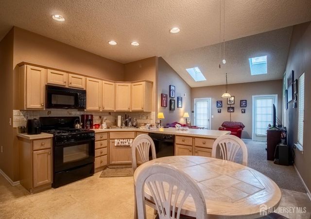 70 Birmingham Lane, Monroe, NJ 08831
