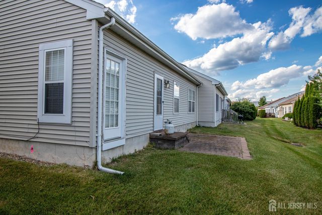 70 Birmingham Lane, Monroe, NJ 08831