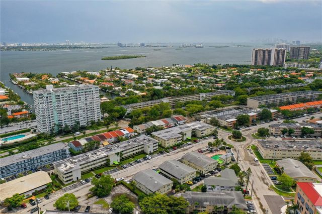 11960 NE 19th Dr 17, North Miami, FL 33181