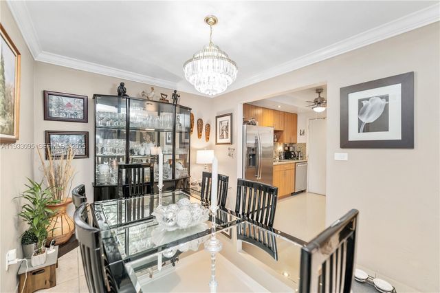 11960 NE 19th Dr 17, North Miami, FL 33181