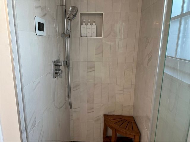 76 Memorial Boulevard Rear, Newport, RI 02840