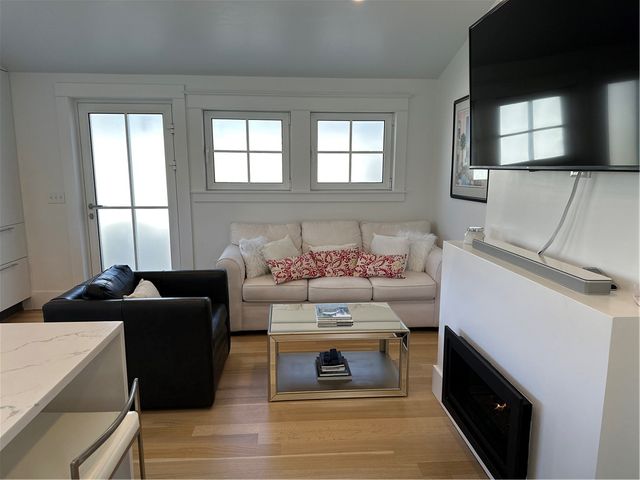 76 Memorial Boulevard Rear, Newport, RI 02840