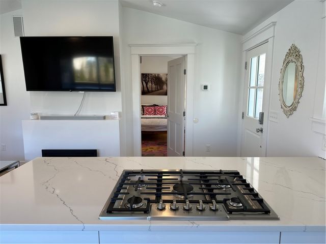 76 Memorial Boulevard Rear, Newport, RI 02840