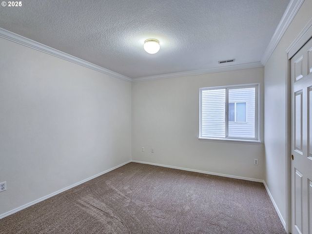 8754 Sw WAKKILA Ter, Beaverton, OR 97007