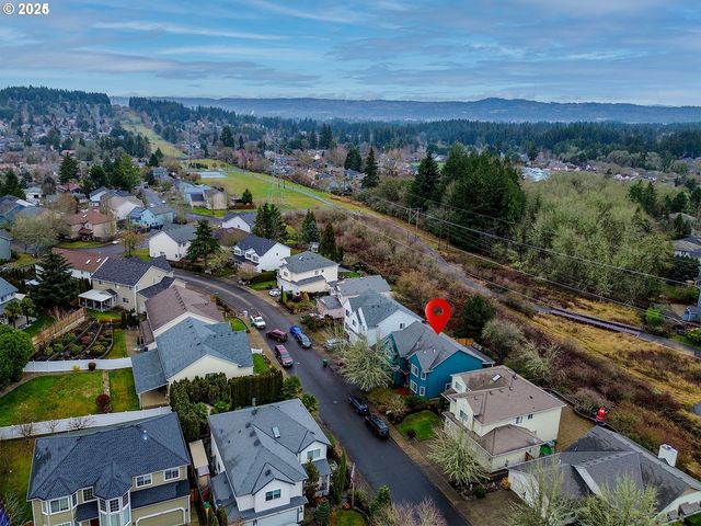 8754 Sw WAKKILA Ter, Beaverton, OR 97007