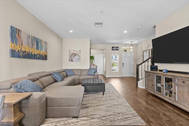 30089 SOUTHWELL LANE, Zephyrhills, FL 33543