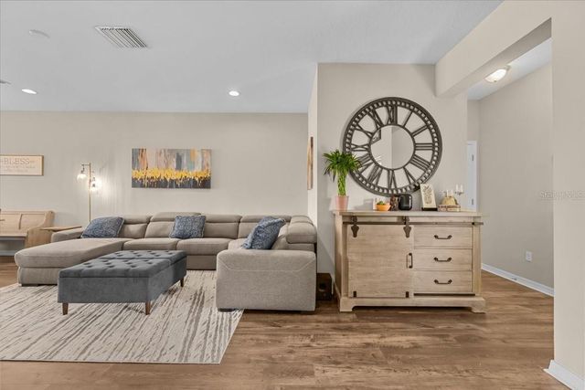 30089 SOUTHWELL LANE, Zephyrhills, FL 33543