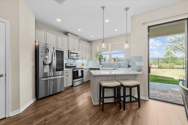 30089 SOUTHWELL LANE, Zephyrhills, FL 33543