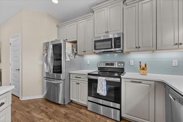 30089 SOUTHWELL LANE, Zephyrhills, FL 33543