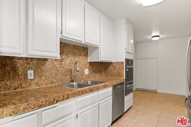 1508 VETERAN Avenue 301, Los Angeles, CA 90024